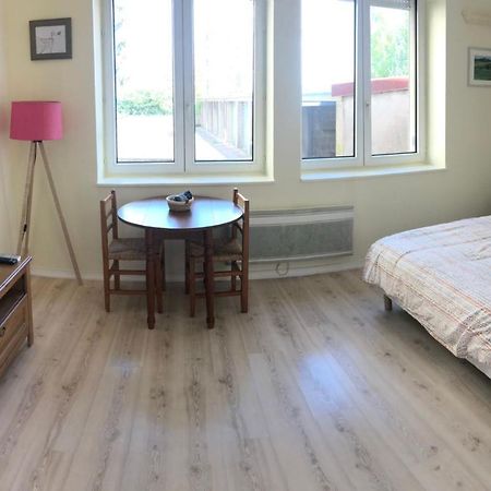 Le Comtois, Studio Au Calme Proche De La Gare Besançon Kültér fotó