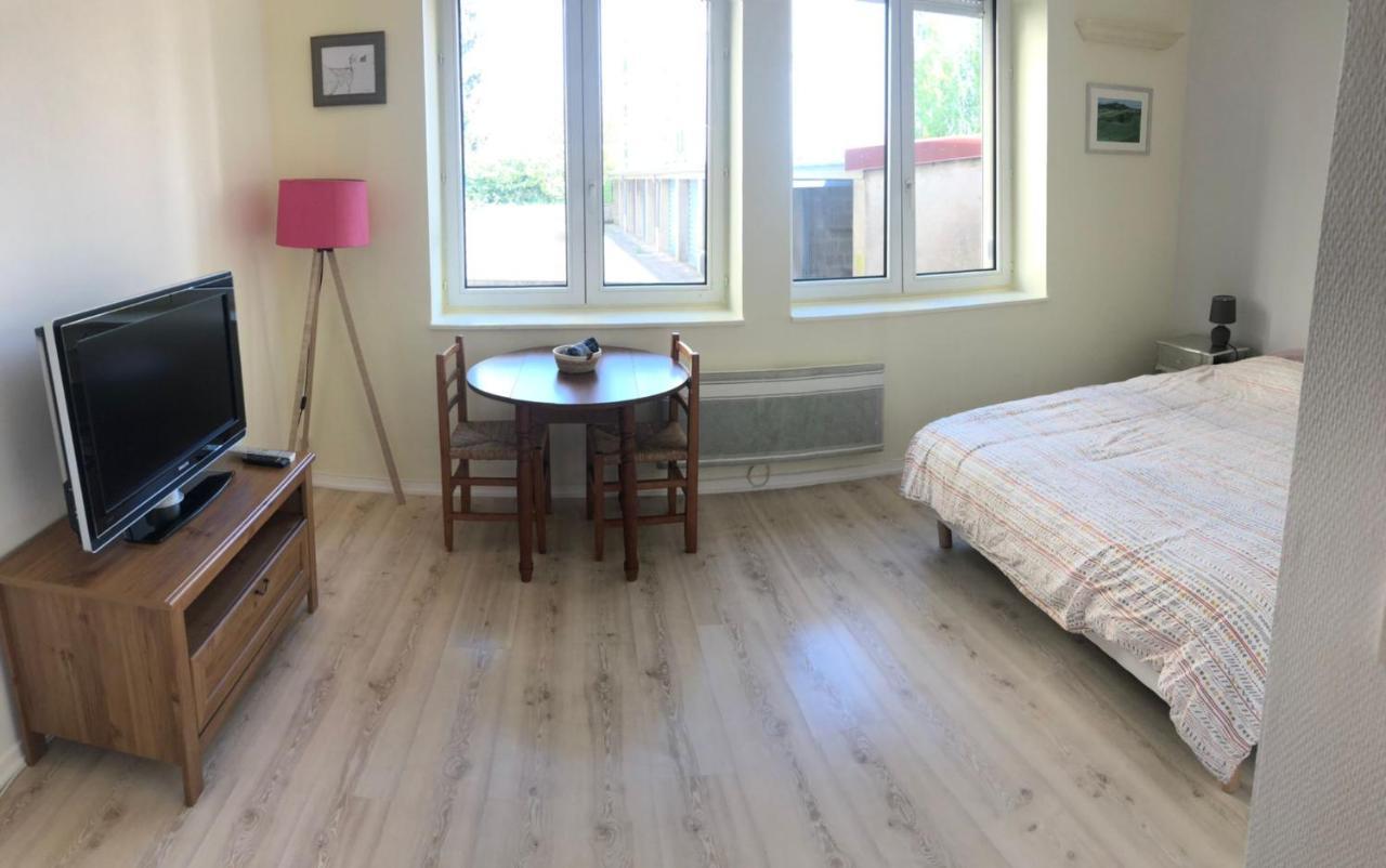 Le Comtois, Studio Au Calme Proche De La Gare Besançon Kültér fotó